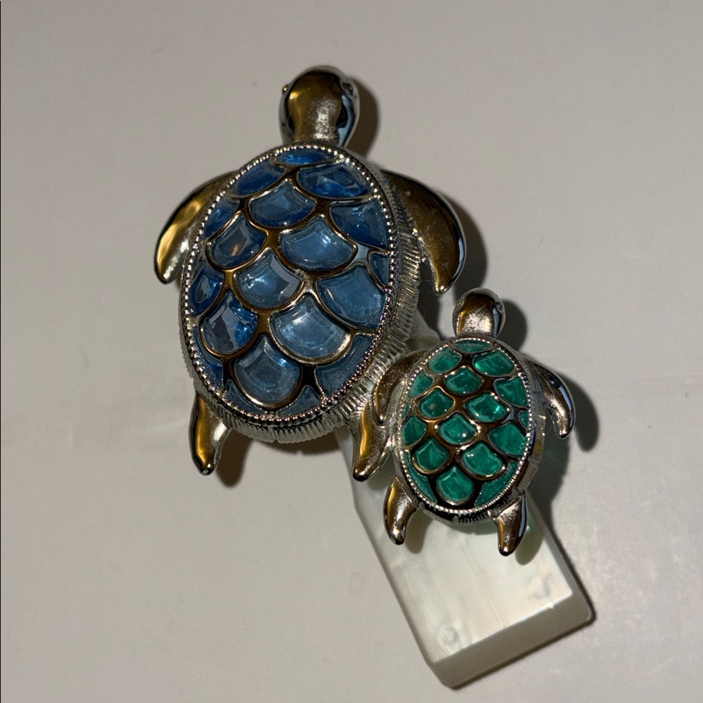 Bath & Body Works Sea Turtle Wallflower Plug-In Nightlight pre-owned